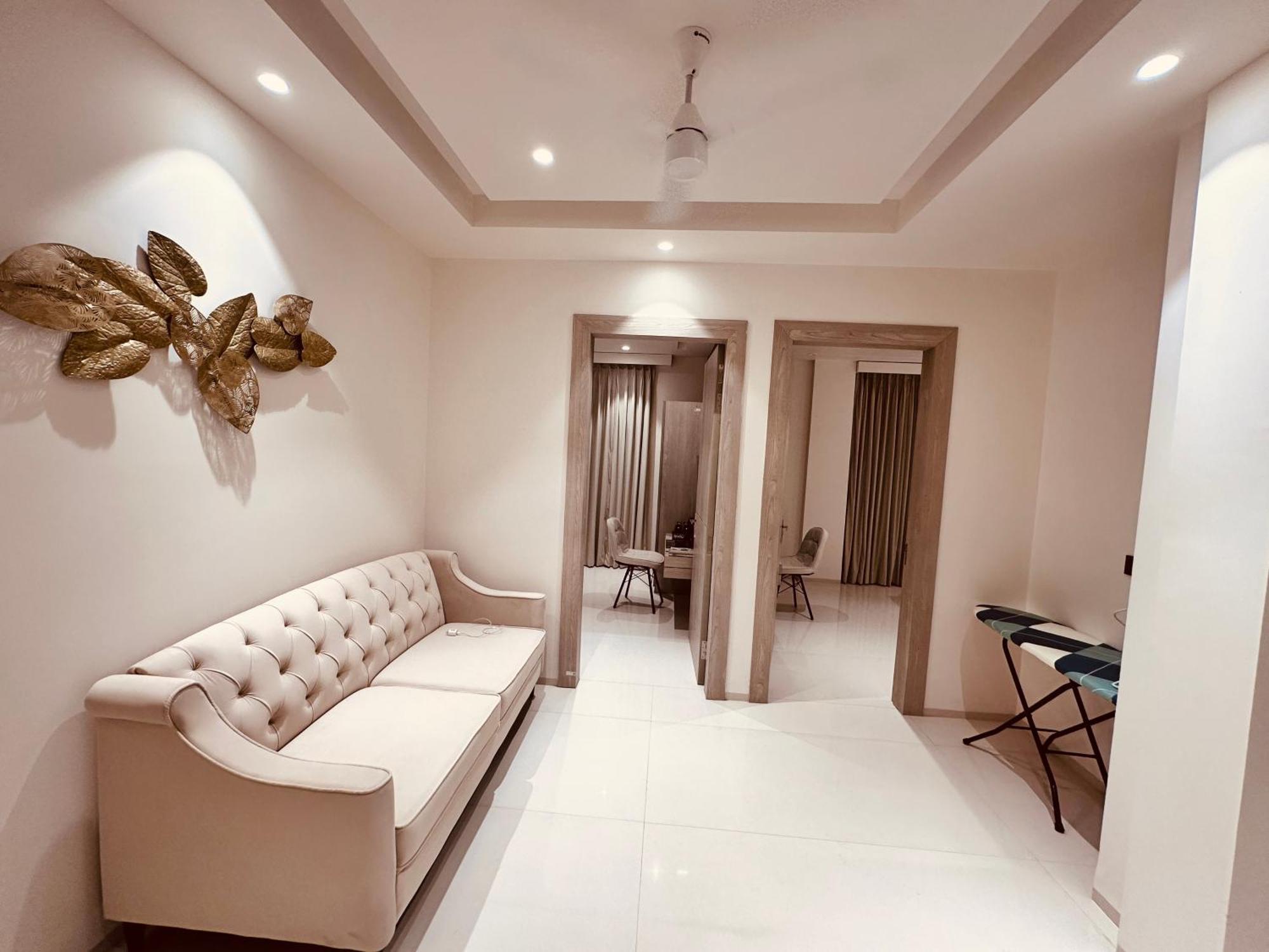 The Lodgers 2 Bhk Serviced Apartment Near Artemis Hospital Sector 57 Gurgaon - Nearest Metro Station Sector 54 Chowk 外观 照片